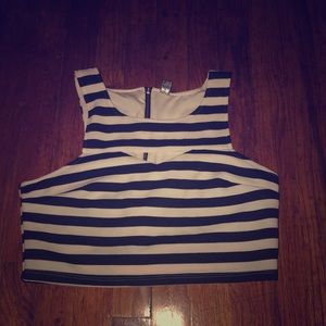 Black and white crop top